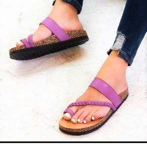 Cute purple sandals!